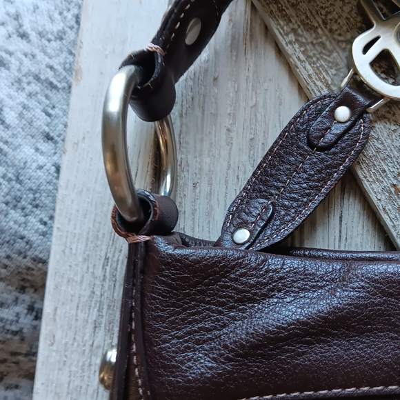 B Makowsky Brown Leather Crossbody  Retail  $280⚘️ - Picture 5 of 14